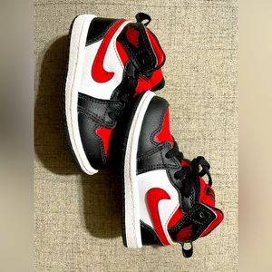 Jordan 1 Mid Black/Fire Red/White Toddler Boys Sneakers